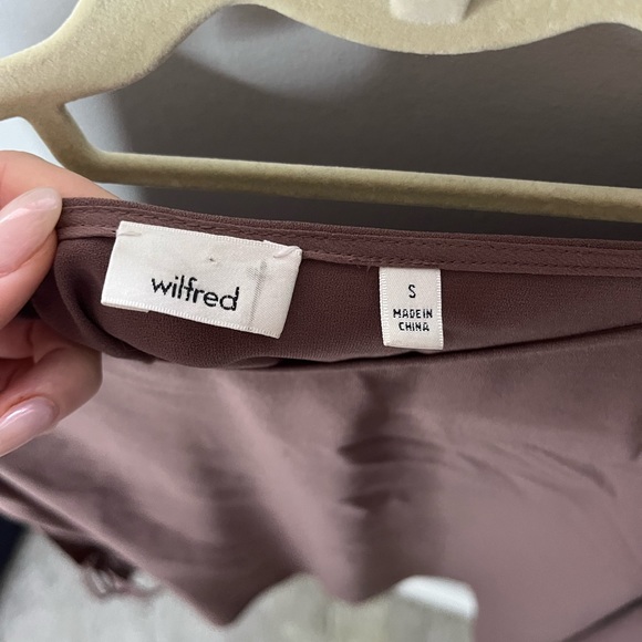 Aritzia Wilfred Long sleeve - Picture 2 of 2
